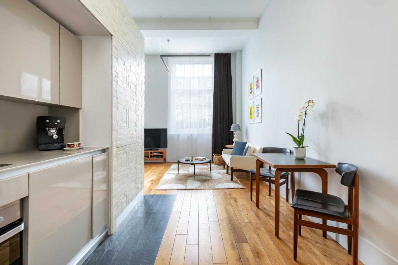 Town Hall Hotel - Shoreditch Londres Extérieur photo A typical studio apartment